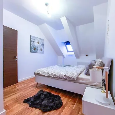 Appartement D Boekarest